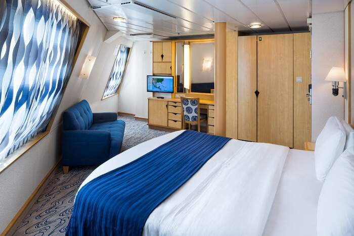 RCI Navigator of the Seas, Ocean View 2.jpg